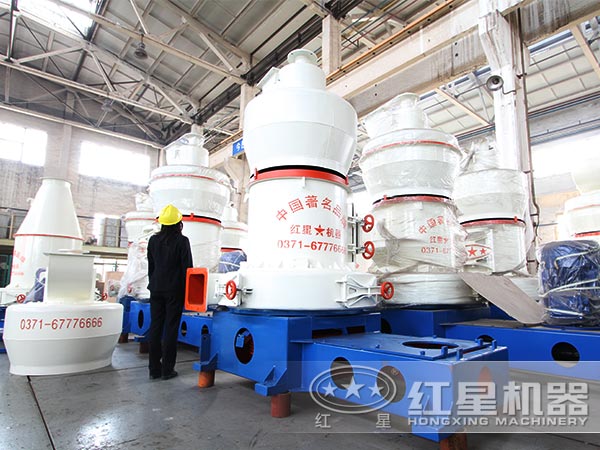 新型五輥雷蒙磨機(jī)