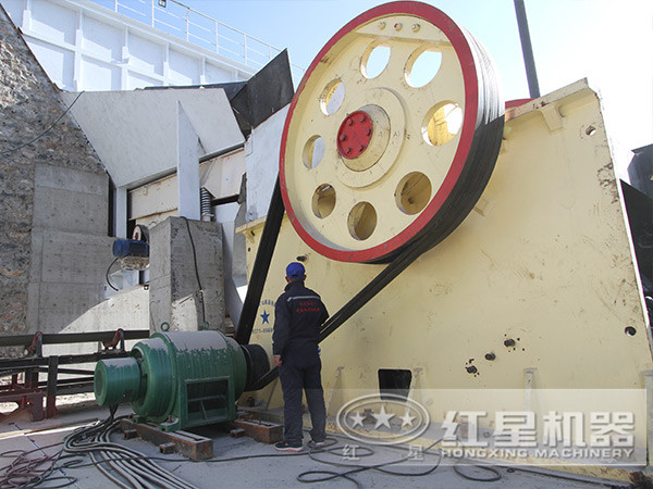 顎式破碎機(jī)使用中要注意維護(hù)、潤滑