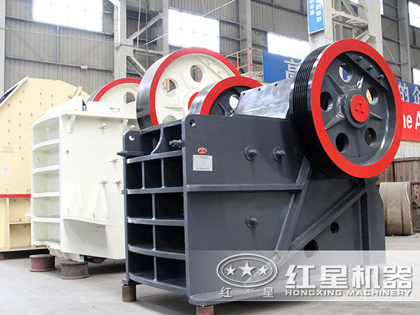 顎式破碎機(jī)啟動前要做好準(zhǔn)備工作