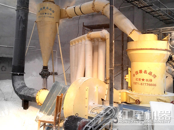 雷蒙磨無人操作磨粉現(xiàn)場 雷蒙磨無人操作磨粉現(xiàn)場